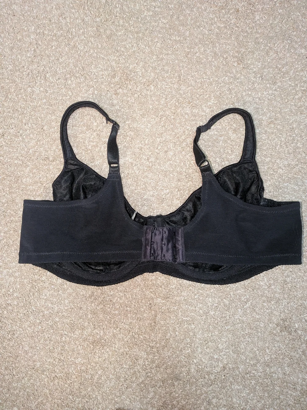 Delicates Black Lace Underwire Bra — Women’s Intimates